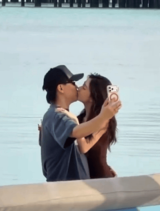 考古|胡彦斌易梦玲恋情曝光！相差16岁横跨歌手网红领域<strong></p>
<p>虚拟币中逆市</strong>，25年底最让人震惊的情侣出现