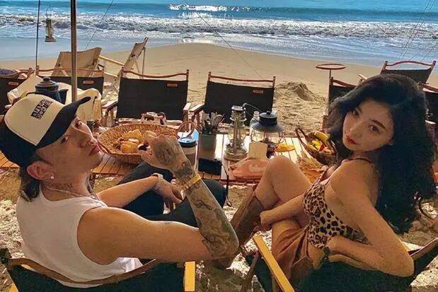 考古|胡彦斌易梦玲恋情曝光！相差16岁横跨歌手网红领域<strong></p>
<p>虚拟币中逆市</strong>，25年底最让人震惊的情侣出现