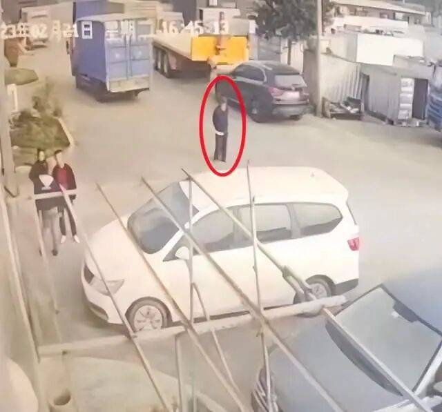 阳江95岁老翁车祸住院3月去世<strong></p>
<p>在哪个app买虚拟币</strong>，鉴定称自身因素系死亡主因；司机被判一年两个月不断申诉，广东高院：量刑明显不当将再审