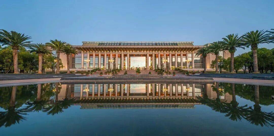 跟着赛事游昆明｜一路景观如画<strong></p>
<p>在哪个app买虚拟币</strong>！2025上合昆明马拉松路线图最新公布→