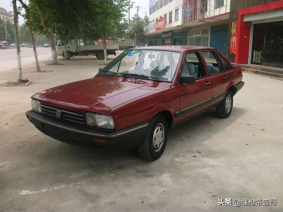 无间道？山西警察中队长抢运钞车<strong></p>
<p>真币虚拟货币</strong>，被同事百发子弹乱枪击毙