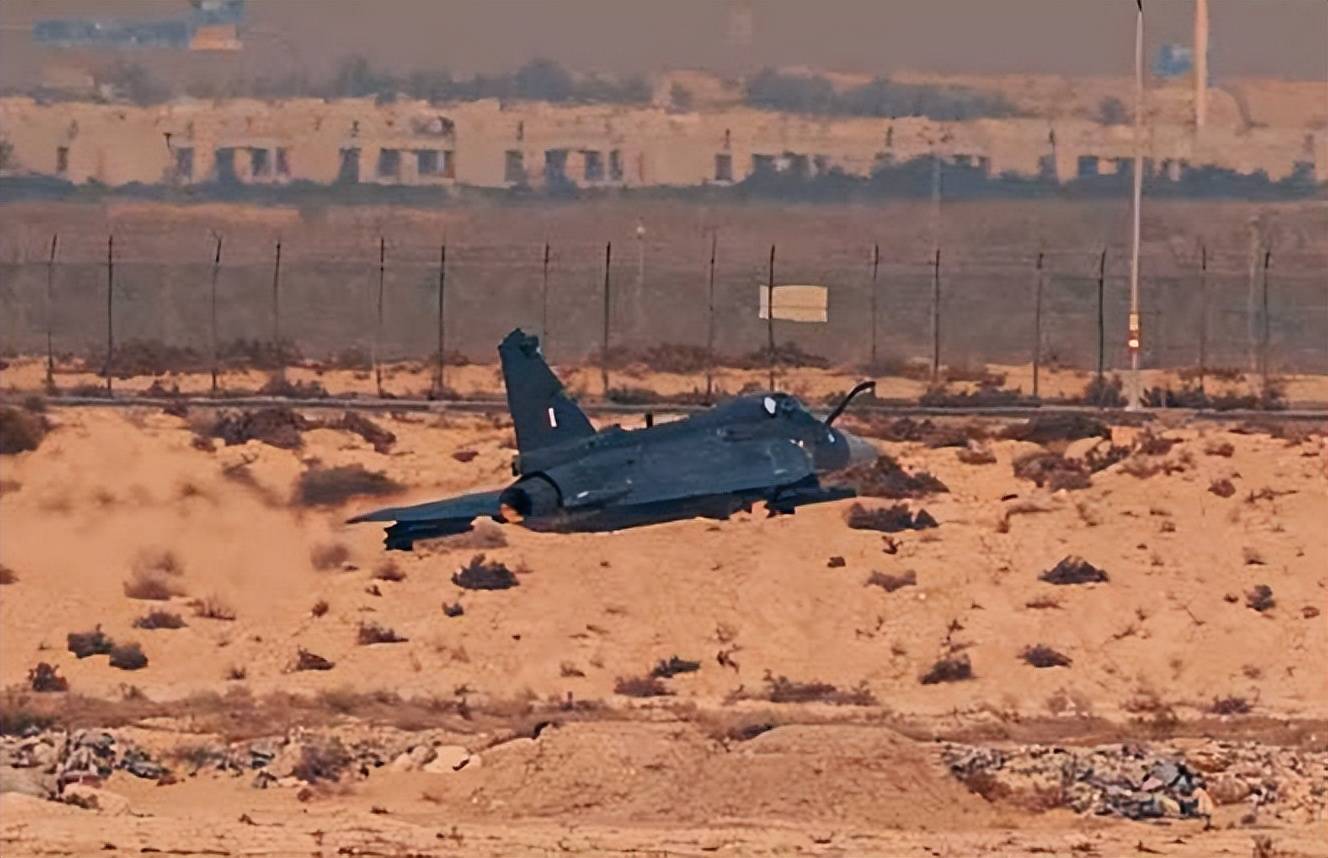 印度光辉坠机<strong></p>
<p>虚拟币线图讲解</strong>，美印爆发吵架，破口大骂发动机后，美军献上加油机