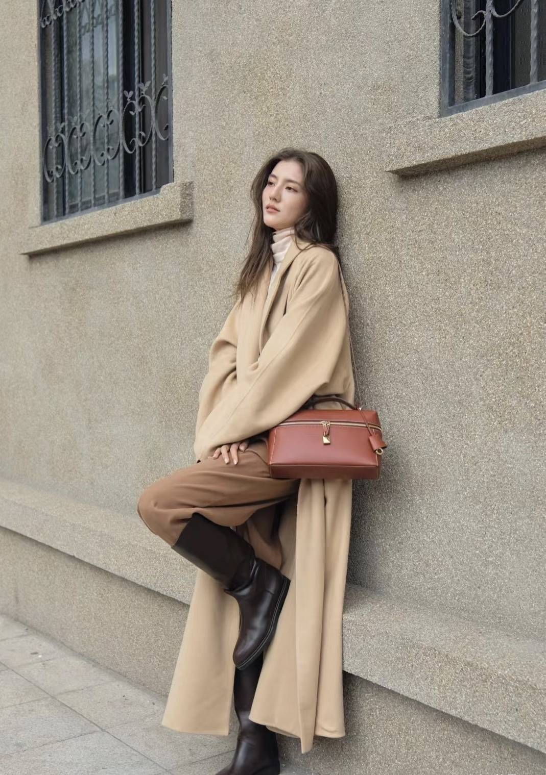 巩俐、梅姨、高圆圆...Power女性冬天少不了一件驼色大衣<strong></p>
<p>查询虚拟币</strong>！