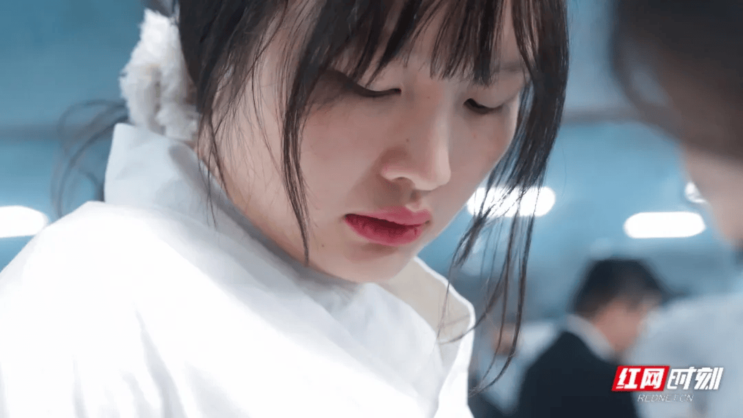 汶川地震被救起的女孩<strong></p>
<p>虚拟币温馨提示</strong>，17年后和救她的军人结婚了