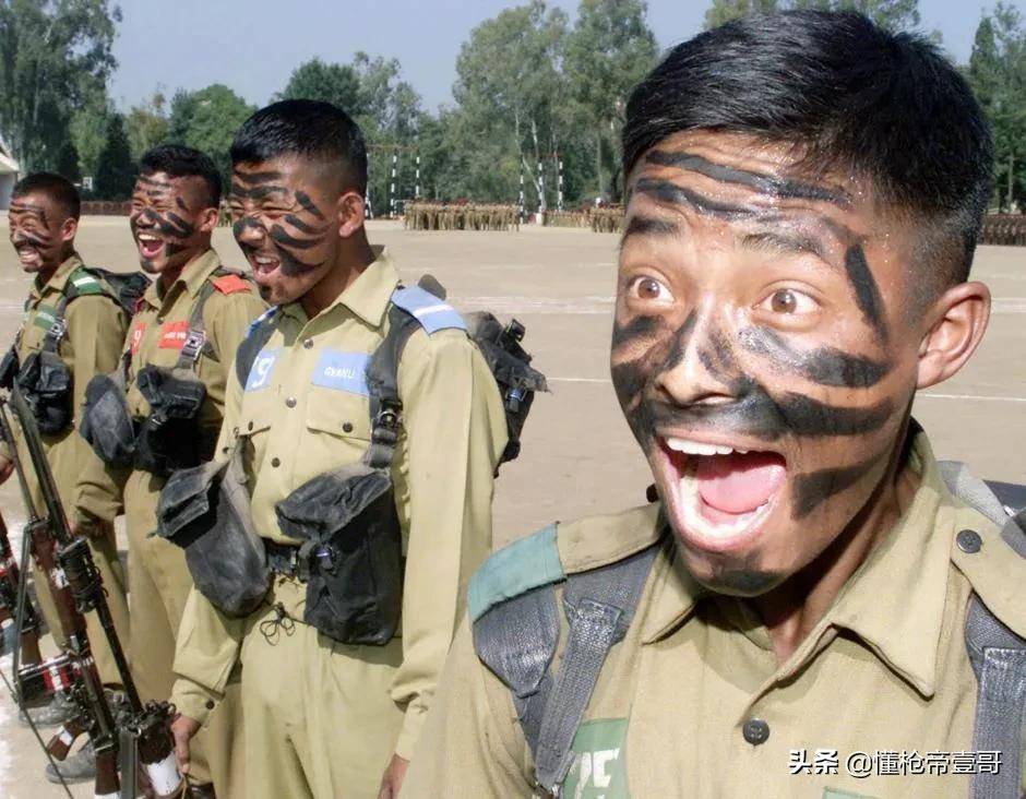 第一个扑向祁团长的印军黄种人面孔<strong></p>
<p>虚拟币温馨提示</strong>，他到底是什么人？