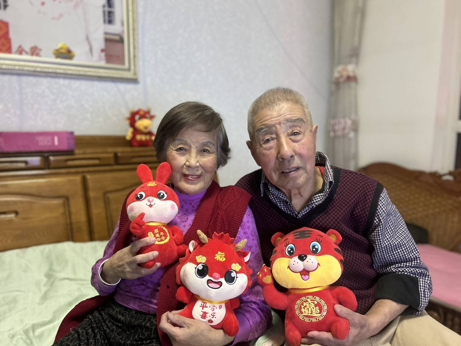 女子晒照对比奶奶自爷爷去世9个月后变化：再也不是时髦的老太太了<strong></p>
<p>虚拟币全球10排名</strong>，评论区泪目