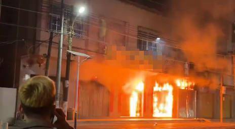 汕头一自建房夜晚起火8人遇难：一楼为五金店<strong></p>
<p>虚拟币对联</strong>，楼上住有多人，窗户有防盗网