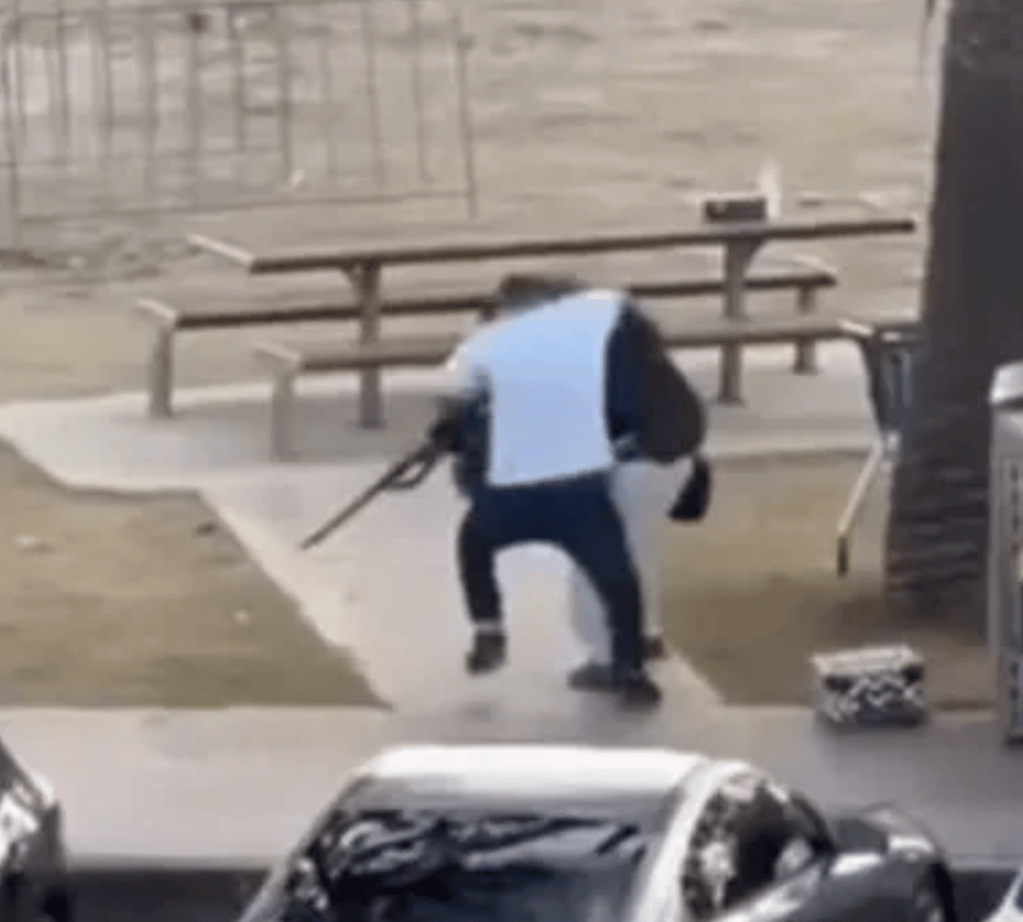 澳枪击案空手夺枪男子系水果店老板，美亿万富翁捐近10万美元