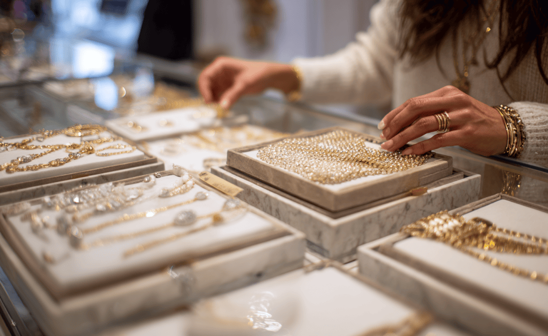 潮汕老板卖0.1克黄金<strong></p>
<p>甲骨文虚拟币的英文代码</strong>，今年已进账62亿