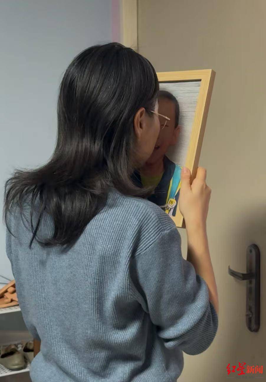 8岁自闭症男童苍山走失后身亡 深陷漩涡的父母：<strong></p>
<p>甲骨文虚拟币的英文代码</strong>我们全家都在用爱托举这个孩子丨2025未完待续