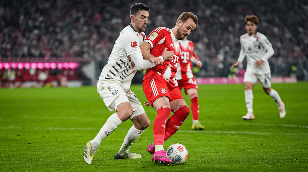 德甲-凯恩点射17岁小将破门 拜仁2-2美因茨结束四连胜