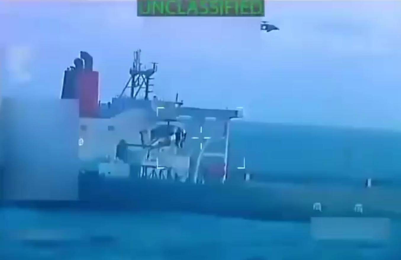 比导弹打击更狠！美军空降油轮<strong></p>
<p>甲骨文虚拟币的英文代码</strong>，抢110万桶石油，打击中俄古委伊