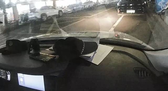 机智！快递在家门口被偷<strong></p>
<p>甲骨文虚拟币的英文代码</strong>，她用一招抓到了人还拿回了东西