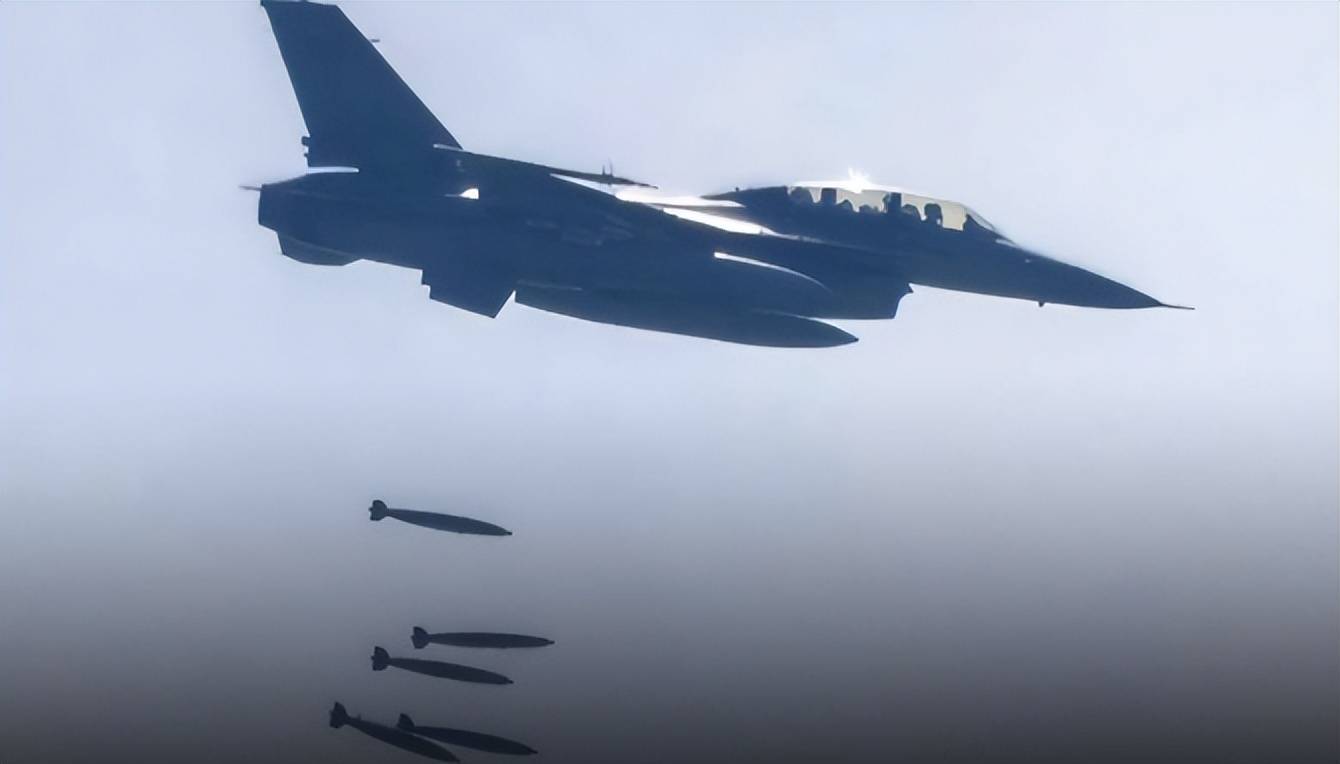 泰柬交火8天，泰军重创柬埔寨，洪森父子开始求和，释放信息量大