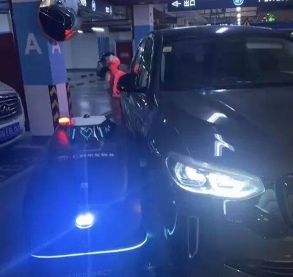 小区地库里出车祸<strong></p>
<p>关于区块链和虚拟币</strong>，女子惊呆了：对方竟然不是人！更糟心的是...