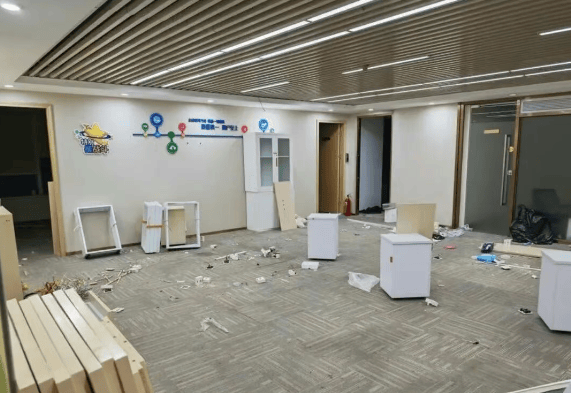 突然爆雷<strong></p>
<p>结算平台虚拟币支付</strong>，深圳总部已人去楼空，有人投入700多万元……