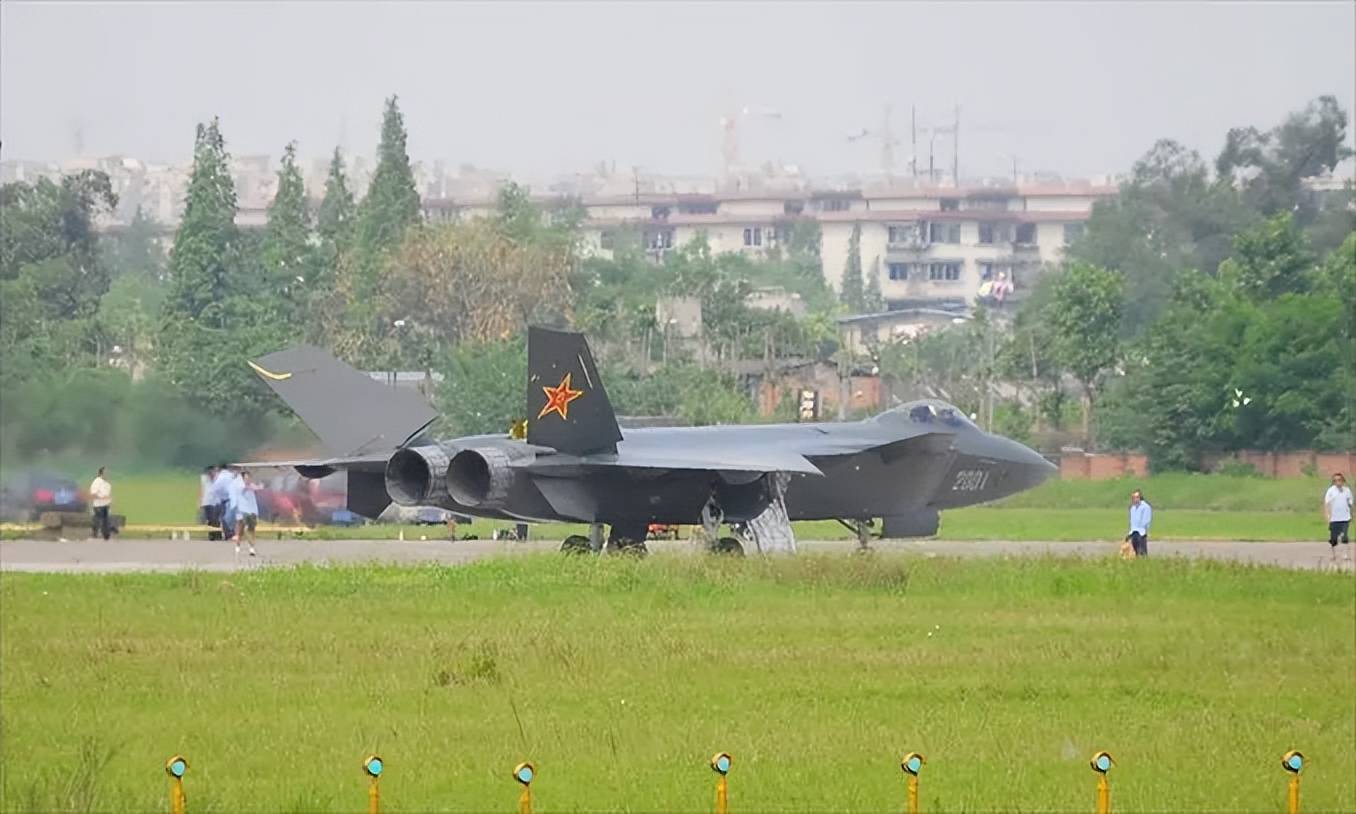 中航官宣：歼-20S具备对地、对海打击能力<strong></p>
<p>uuc虚拟币</strong>，可与无人机协同作战！