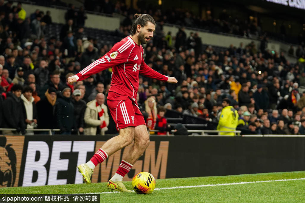 观战台：曼联恶战纽卡+切尔西火拼维拉 曼城冲八连胜