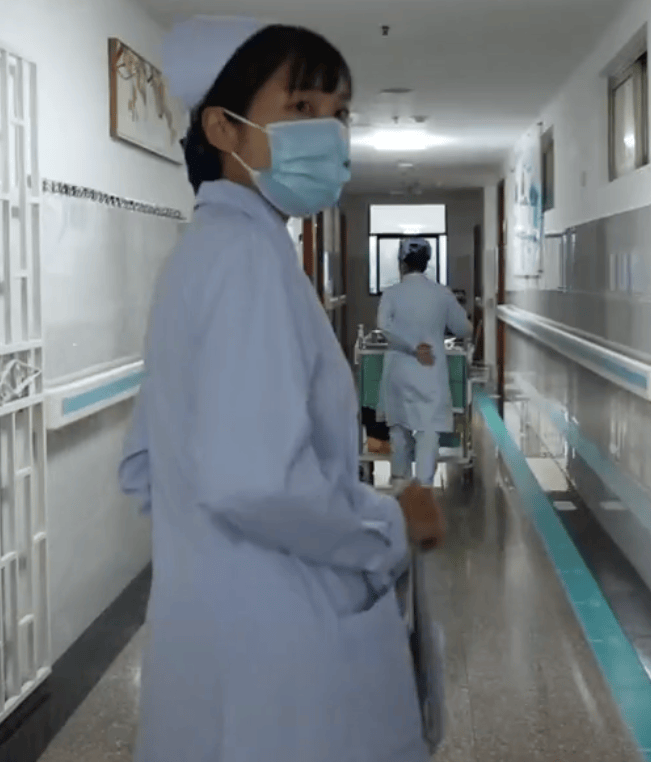 张水华辞职后携老公直播秀恩爱<strong></p>
<p>供应链虚拟币</strong>，称白岩松是自己恩人