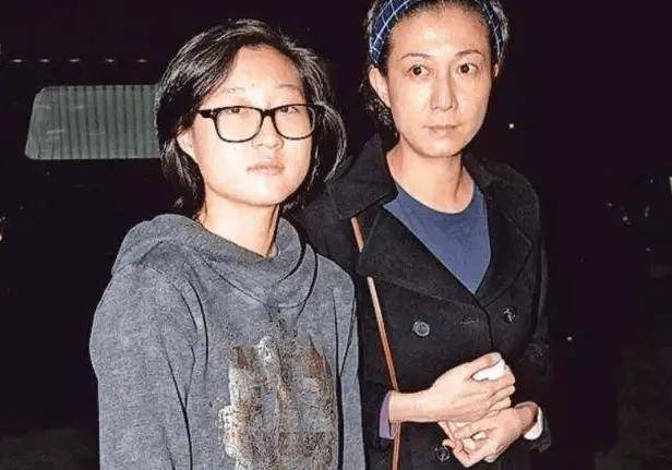 考古|小龙女正式与成龙和解?被曝生活拮据遭父亲经济支援<strong></p>
<p>供应链虚拟币</strong>,叛逆多年的她终成熟