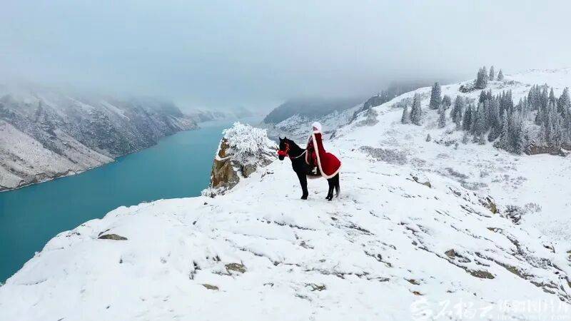 贺娇龙已安葬于昭苏公墓<strong></p>
<p>其他虚拟货币比特币</strong>,其父亲亦葬于此地