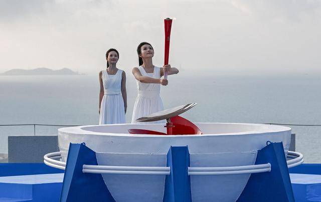 追光 | 74位火炬手，把热情和海风一起传递