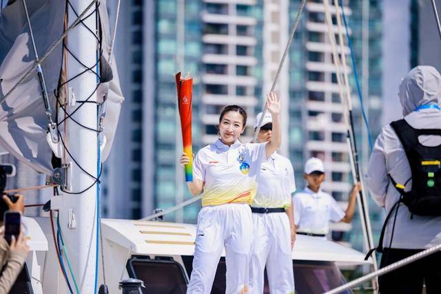 追光 | 74位火炬手<strong></p>
<p>虚拟币充值提币是什么意思</strong>，把热情和海风一起传递